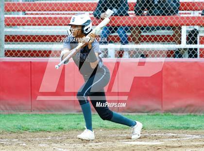 Thumbnail 3 in Stockdale vs. Selma photogallery.