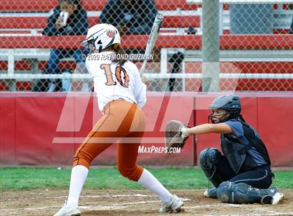 Thumbnail 2 in Stockdale vs. Selma photogallery.