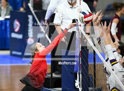 Thumbnail 3 in Centauri vs. Bayfield (CHSAA 3A 2nd Round) photogallery.