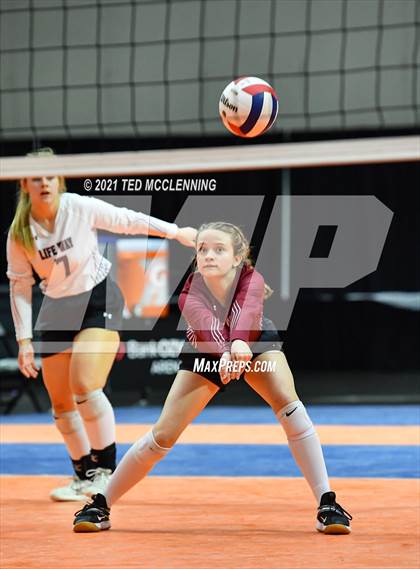 Thumbnail 1 in Mansfield vs. Life Way Christian (AAA 2A Final) photogallery.