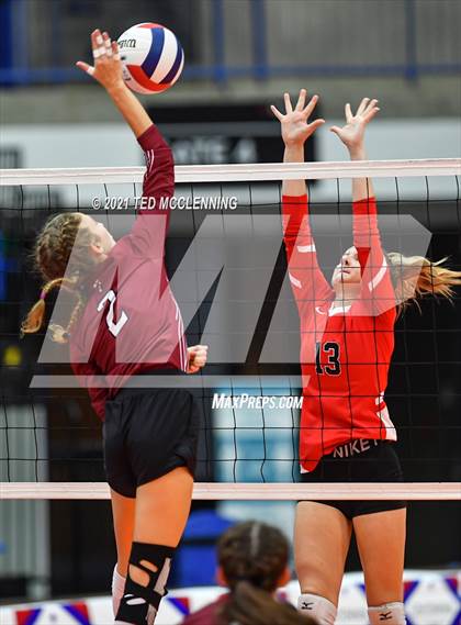 Thumbnail 1 in Mansfield vs. Life Way Christian (AAA 2A Final) photogallery.