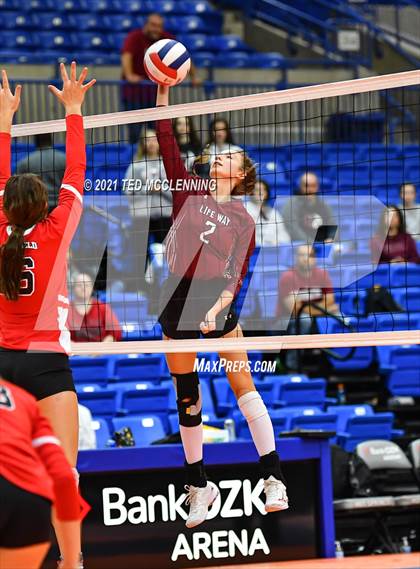 Thumbnail 1 in Mansfield vs. Life Way Christian (AAA 2A Final) photogallery.