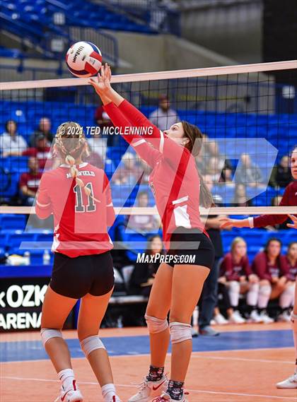 Thumbnail 2 in Mansfield vs. Life Way Christian (AAA 2A Final) photogallery.