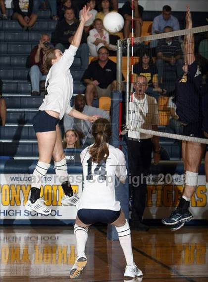 Thumbnail 2 in McNeil @ Stony Point photogallery.