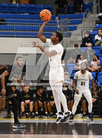 Thumbnail 3 in Jonesboro vs. Hot Springs (AAA 5A State Playoff first round) photogallery.