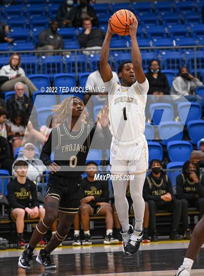 Thumbnail 2 in Jonesboro vs. Hot Springs (AAA 5A State Playoff first round) photogallery.
