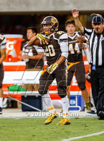 Thumbnail 2 in Santa Clara vs Gunderson (Levi's Stadium - Friday Night Lights) photogallery.