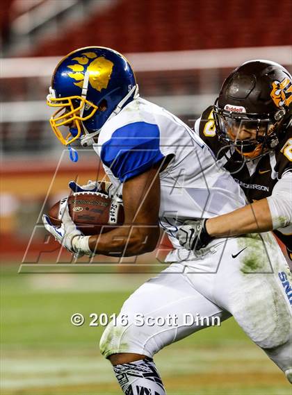 Thumbnail 2 in Santa Clara vs Gunderson (Levi's Stadium - Friday Night Lights) photogallery.