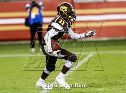 Thumbnail 2 in Santa Clara vs Gunderson (Levi's Stadium - Friday Night Lights) photogallery.