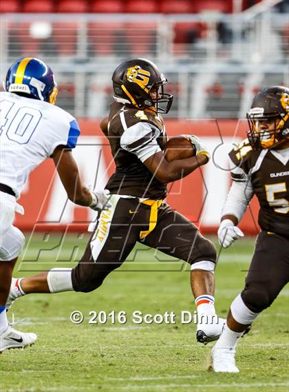 Thumbnail 2 in Santa Clara vs Gunderson (Levi's Stadium - Friday Night Lights) photogallery.