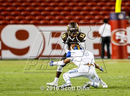 Thumbnail 3 in Santa Clara vs Gunderson (Levi's Stadium - Friday Night Lights) photogallery.