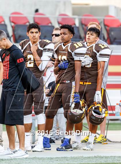 Thumbnail 2 in Santa Clara vs Gunderson (Levi's Stadium - Friday Night Lights) photogallery.