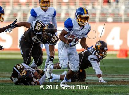 Thumbnail 2 in Santa Clara vs Gunderson (Levi's Stadium - Friday Night Lights) photogallery.