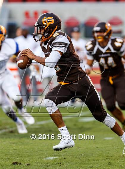 Thumbnail 3 in Santa Clara vs Gunderson (Levi's Stadium - Friday Night Lights) photogallery.