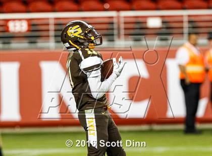 Thumbnail 3 in Santa Clara vs Gunderson (Levi's Stadium - Friday Night Lights) photogallery.