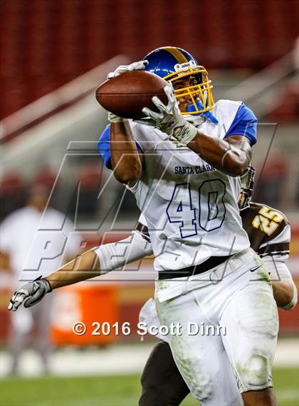 Thumbnail 2 in Santa Clara vs Gunderson (Levi's Stadium - Friday Night Lights) photogallery.