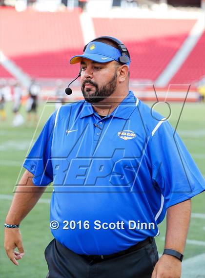 Thumbnail 2 in Santa Clara vs Gunderson (Levi's Stadium - Friday Night Lights) photogallery.
