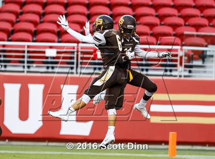 Thumbnail 3 in Santa Clara vs Gunderson (Levi's Stadium - Friday Night Lights) photogallery.