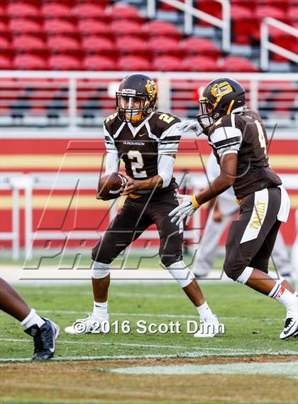 Thumbnail 3 in Santa Clara vs Gunderson (Levi's Stadium - Friday Night Lights) photogallery.