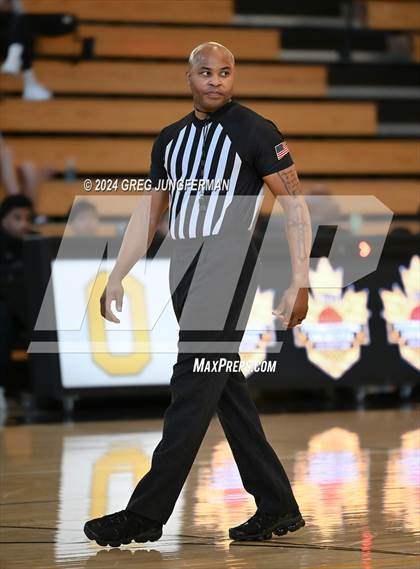 Thumbnail 3 in Las Lomas vs. Archbishop Mitty (Bishop O'Dowd Thanksgiving Showcase) photogallery.