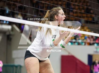 Thumbnail 3 in Woodland Park vs. Niwot (CHSAA 4A 1st Round) photogallery.