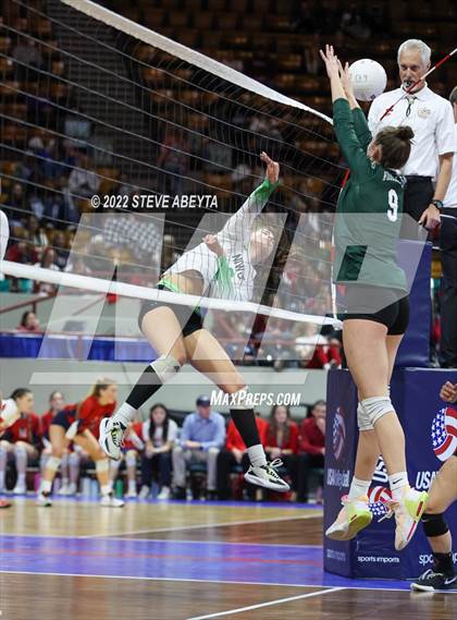 Thumbnail 3 in Woodland Park vs. Niwot (CHSAA 4A 1st Round) photogallery.