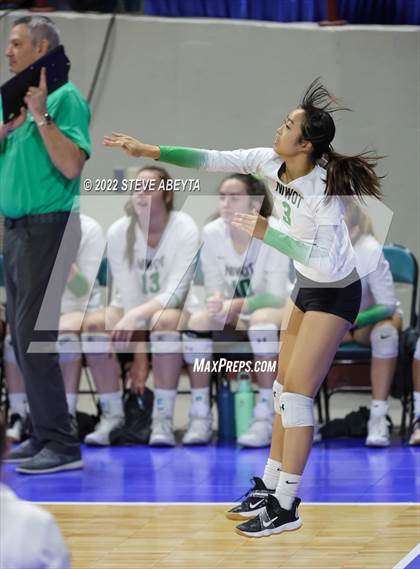 Thumbnail 2 in Woodland Park vs. Niwot (CHSAA 4A 1st Round) photogallery.
