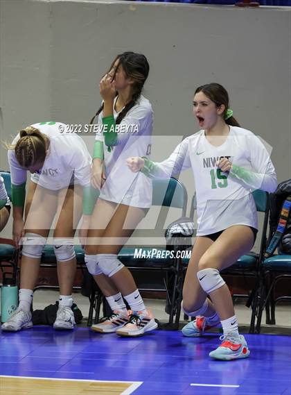 Thumbnail 2 in Woodland Park vs. Niwot (CHSAA 4A 1st Round) photogallery.