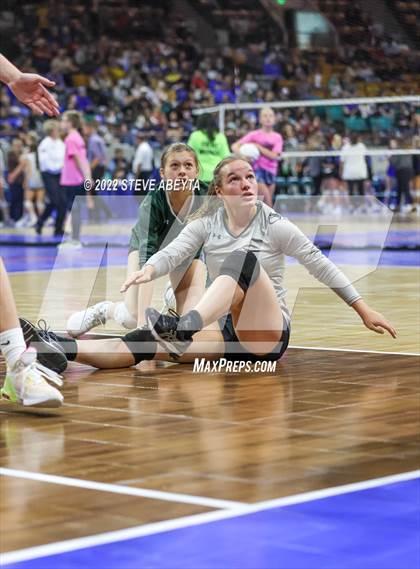 Thumbnail 2 in Woodland Park vs. Niwot (CHSAA 4A 1st Round) photogallery.