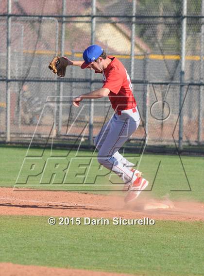 Thumbnail 2 in Desert Mountain vs Mountain View (Desert Vista Invitational) photogallery.