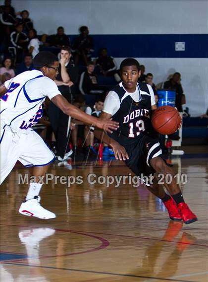 Thumbnail 3 in Dobie [J. Frank] Sophomore vs Clear Lake Sophomore photogallery.