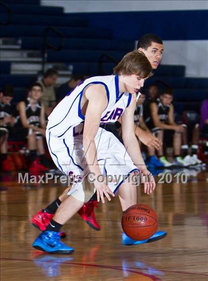 Thumbnail 2 in Dobie [J. Frank] Sophomore vs Clear Lake Sophomore photogallery.