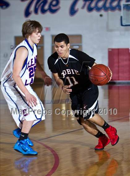 Thumbnail 3 in Dobie [J. Frank] Sophomore vs Clear Lake Sophomore photogallery.
