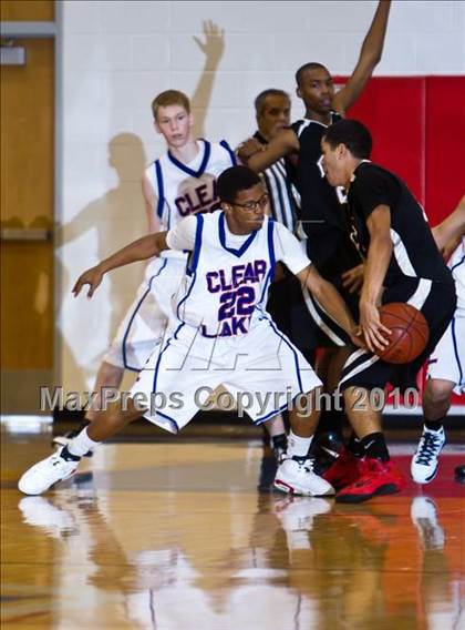 Thumbnail 1 in Dobie [J. Frank] Sophomore vs Clear Lake Sophomore photogallery.