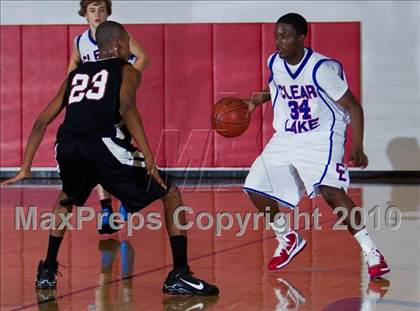 Thumbnail 2 in Dobie [J. Frank] Sophomore vs Clear Lake Sophomore photogallery.