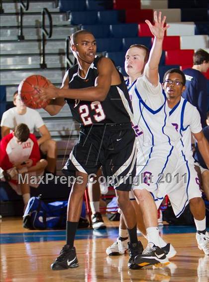 Thumbnail 3 in Dobie [J. Frank] Sophomore vs Clear Lake Sophomore photogallery.