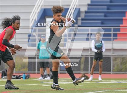 Thumbnail 3 in Sweetwater vs Olympian (7 on 7) photogallery.