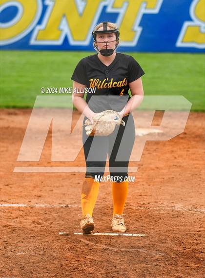 Thumbnail 1 in Hixson vs White Plains photogallery.