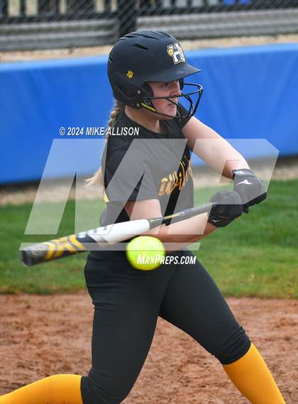 Thumbnail 3 in Hixson vs White Plains photogallery.