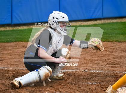 Thumbnail 3 in Hixson vs White Plains photogallery.