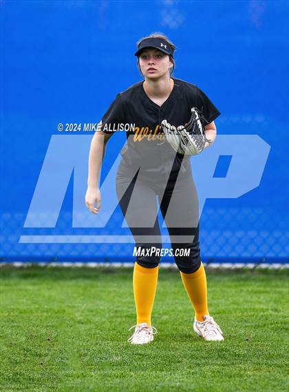 Thumbnail 3 in Hixson vs White Plains photogallery.