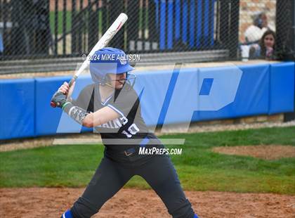 Thumbnail 3 in Hixson vs White Plains photogallery.