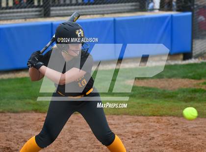 Thumbnail 2 in Hixson vs White Plains photogallery.