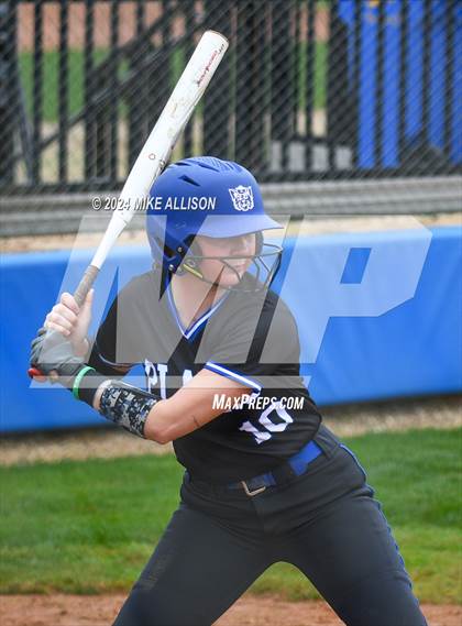 Thumbnail 2 in Hixson vs White Plains photogallery.