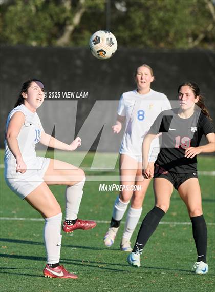 Thumbnail 2 in Marin Academy vs. Foothill (CIF NCS Division 2 Quarterfinals) photogallery.