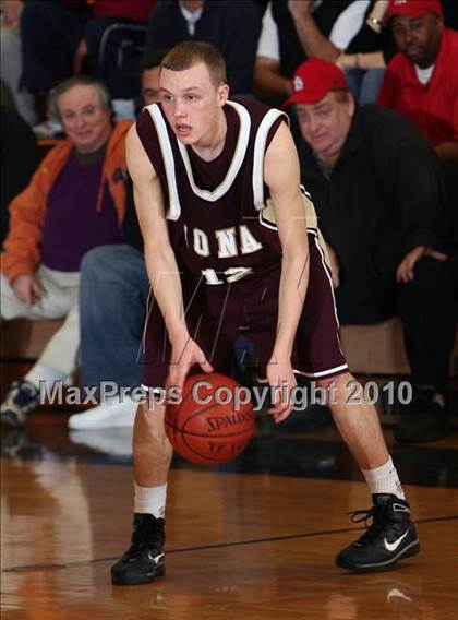 Thumbnail 1 in Iona Prep vs Newburgh (Harry Jefferson Holiday Showcase) photogallery.