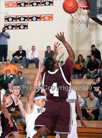Thumbnail 1 in Iona Prep vs Newburgh (Harry Jefferson Holiday Showcase) photogallery.