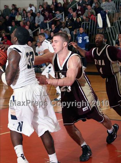 Thumbnail 3 in Iona Prep vs Newburgh (Harry Jefferson Holiday Showcase) photogallery.