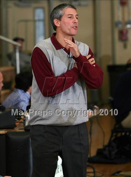 Thumbnail 2 in Iona Prep vs Newburgh (Harry Jefferson Holiday Showcase) photogallery.