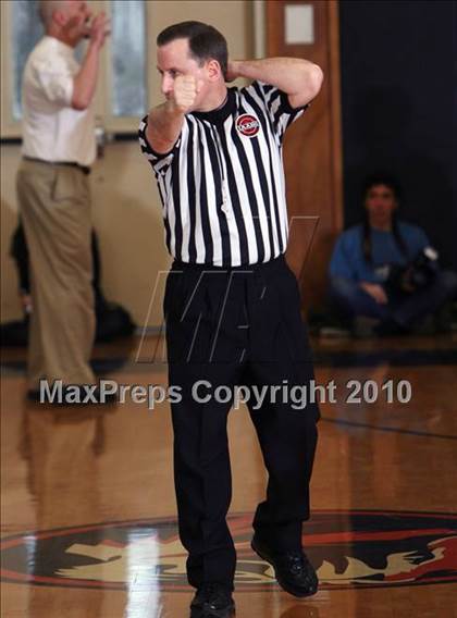 Thumbnail 1 in Iona Prep vs Newburgh (Harry Jefferson Holiday Showcase) photogallery.